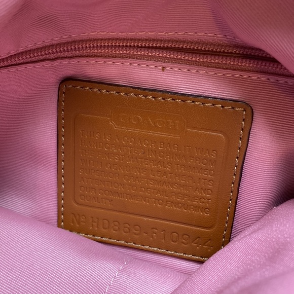 Beautiful pink Coach purse - Picture 4 of 5
